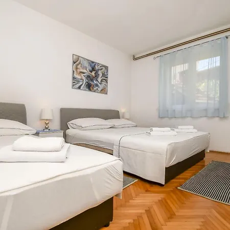 Zeljko Apartman Makarska