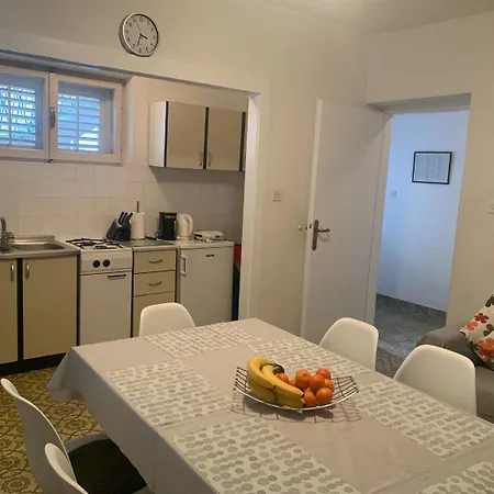 Zeljko Apartment Makarska