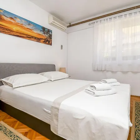 Apartamento Zeljko Makarska