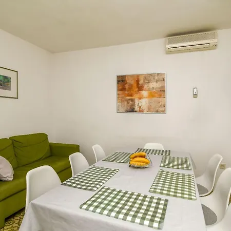 Zeljko Apartamento Makarska