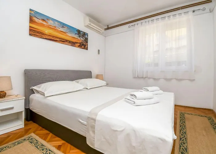 Apartment Zeljko Makarska