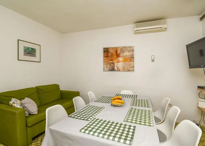 Zeljko Apartament Makarska