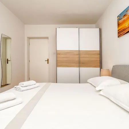 Zeljko Apartman Makarska